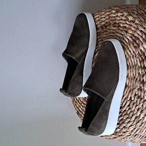 Vince Womens Saxon 2 Slip-On Olive Green Suede Platform Sneaker Loafers S-9